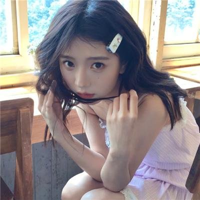 她与她的自画像